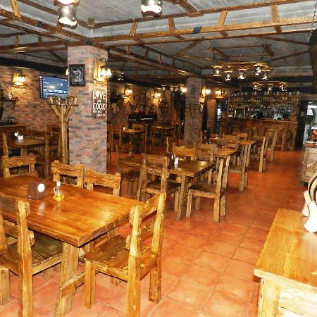 Resort Мартвили Екстериор снимка