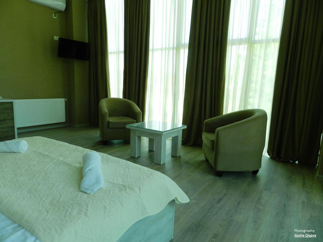 Resort Мартвили Екстериор снимка