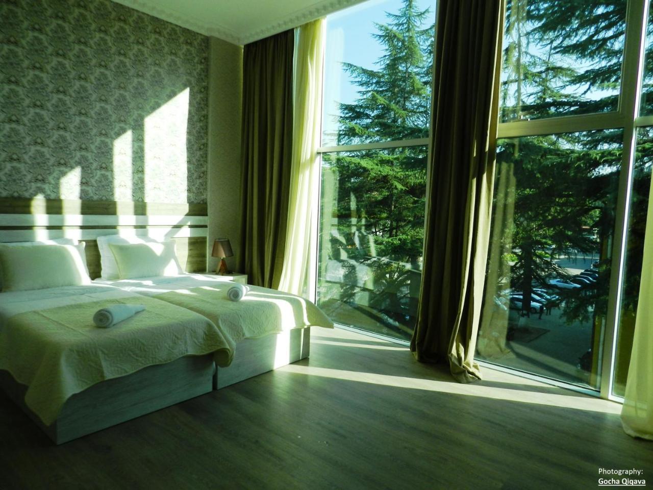 Resort Мартвили Екстериор снимка