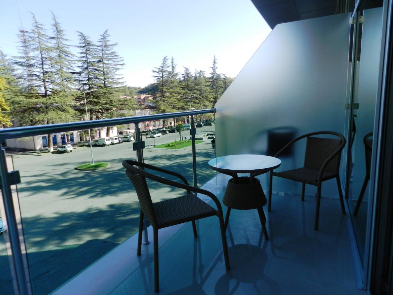 Resort Мартвили Екстериор снимка